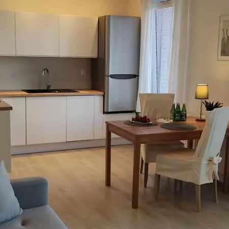Prymus Z Garazem Apartment
